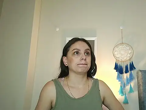 Snapshot of NatalyGuzman26 chatting on April 2026 11:22:02 AM NatalyGuzman26 online show from April 2026 11:22:02 AM