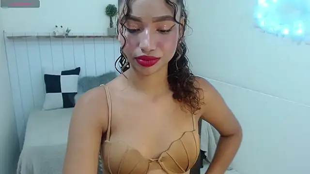 Snapshot of Mona_Mistic chatting on April 2026 02:17:02 AM Mona Mistic online show from April 2026 02:17:02 AM