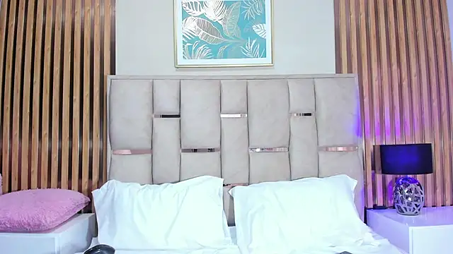 emma evanss   online show from February 2026 12:04:01 PM