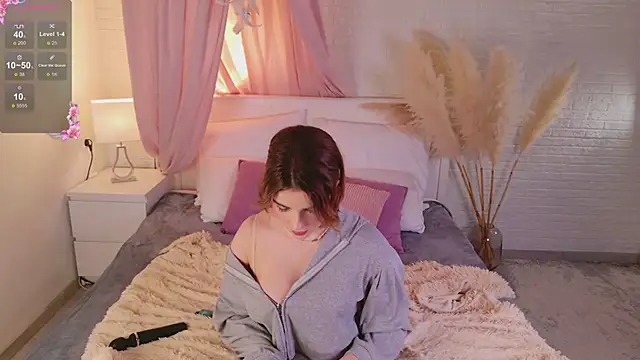 mmm  yes online show from February 2026 02:01:02 PM