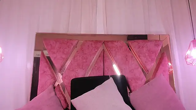 shantal cooper  online show from March 2026 10:46:01 PM