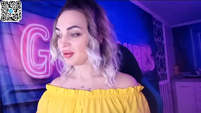 Snapshot of Vellora_ chatting on February 2026 09:03:02 PM Vellora online show from February 2026 09:03:02 PM