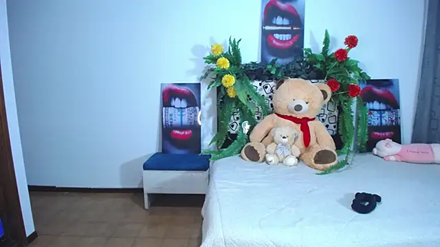 Snapshot of lika_little0 chatting on March 2026 12:01:01 AM lika little0 online show from March 2026 12:01:01 AM