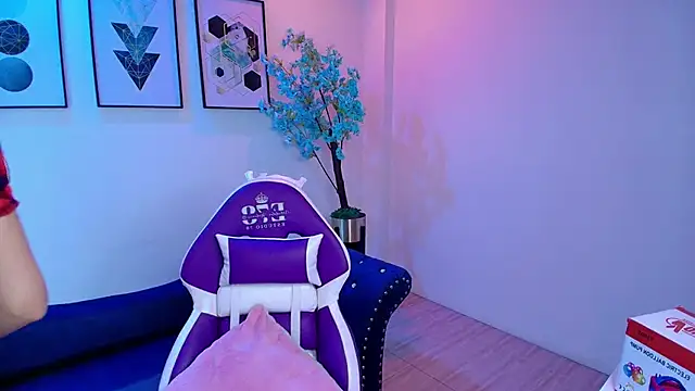 Maddie T18 online show from May 2026 11:29:01 AM