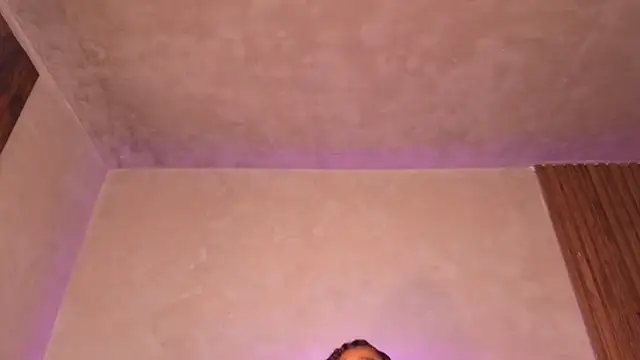 mollyjackson  online show from June 2026 10:10:01 PM