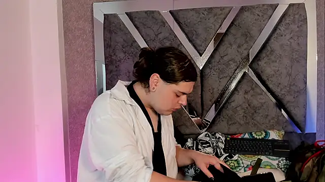 Snapshot of leenox_nexus chatting on February 2026 12:15:02 AM leenox nexus online show from February 2026 12:15:02 AM