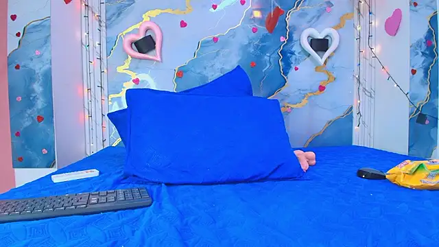 Snapshot of crystal_love08 chatting on February 2026 07:12:01 PM crystal love08 online show from February 2026 07:12:01 PM