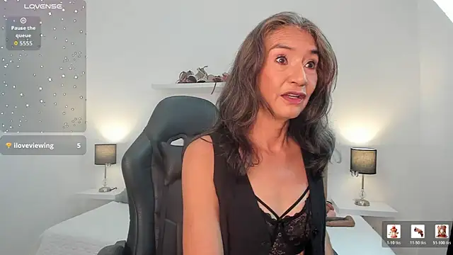 Emma Mendozaa online show from March 2026 11:38:01 AM