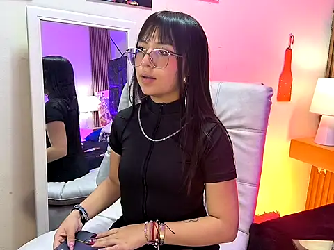 mary luckaysha  online show from May 2026 06:46:02 PM