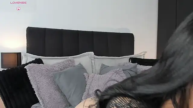 Amarae  online show from April 2026 08:14:01 PM