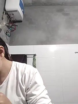 Snapshot of Cryyly chatting on February 2026 12:36:01 AM Cryyly online show from February 2026 12:36:01 AM