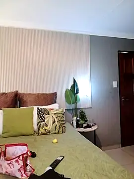 LADY-NESH online show from April 2026 07:45:01 AM