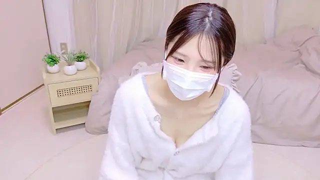  MIYUnya online show from February 2026 01:03:02 PM