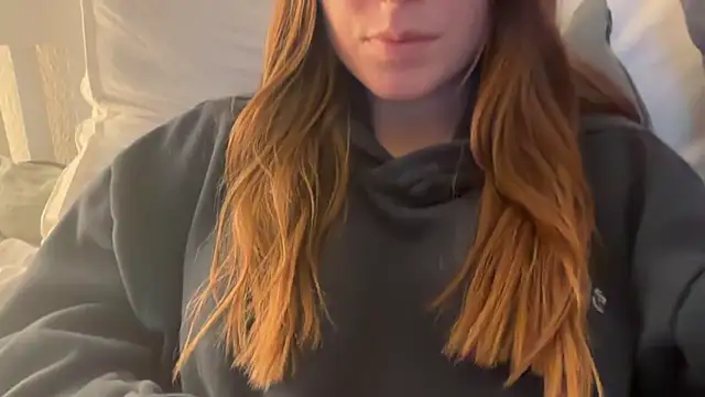 Snapshot of Lucyschickt chatting on February 2026 04:57:01 PM Lucyschickt online show from February 2026 04:57:01 PM