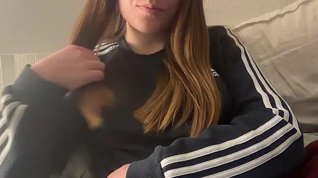 Snapshot of Lucyschickt chatting on February 2026 05:45:02 PM Lucyschickt online show from February 2026 05:45:02 PM