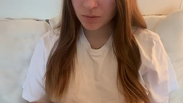 Lucyschickt online show from May 2026 05:59:02 AM
