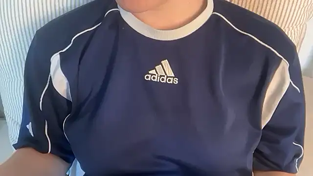 Lucyschickt online show from July 2026 05:29:02 PM