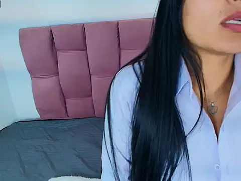 Melannyy   online show from June 2026 04:27:01 AM