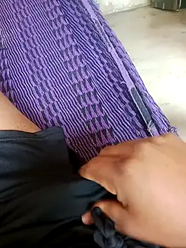 Snapshot of elburrotio chatting on March 2026 06:22:02 PM elburrotio online show from March 2026 06:22:02 PM