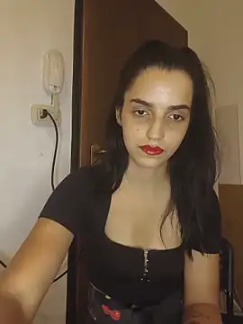 Snapshot of SoniaMoonnnnn chatting on May 2026 08:43:02 PM SoniaMoonnnnn online show from May 2026 08:43:02 PM