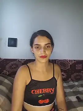 Snapshot of SoniaMoonnnnn chatting on June 2026 06:19:02 PM SoniaMoonnnnn online show from June 2026 06:19:02 PM