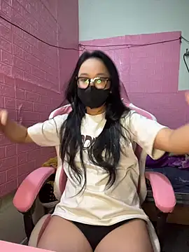 Snapshot of Leeeiuu chatting on February 2026 02:59:01 PM Leeeiuu online show from February 2026 02:59:01 PM