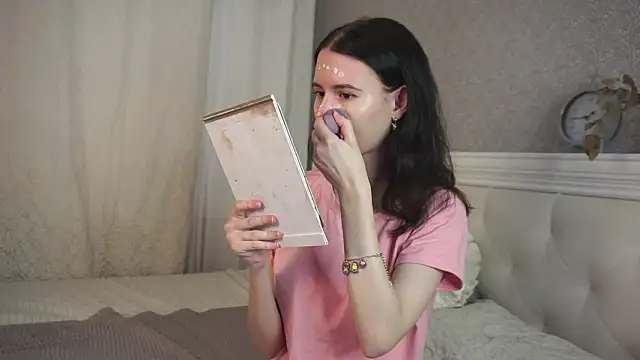 Glow hollow online show from February 2026 03:22:02 AM