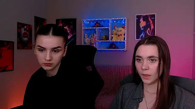 laurenmurrr online show from April 2026 05:30:01 PM