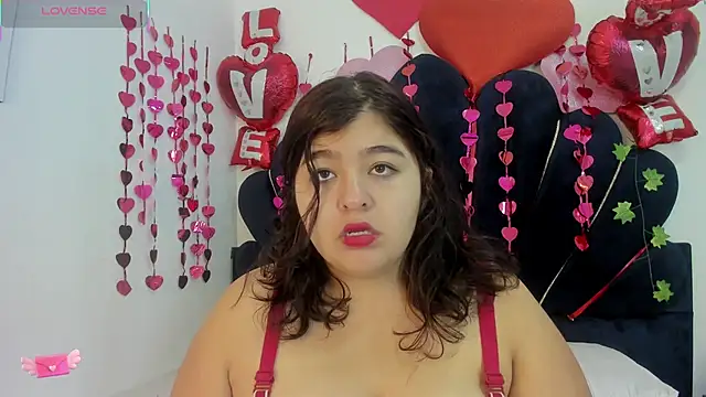 dahlialee online show from February 2026 01:15:01 PM