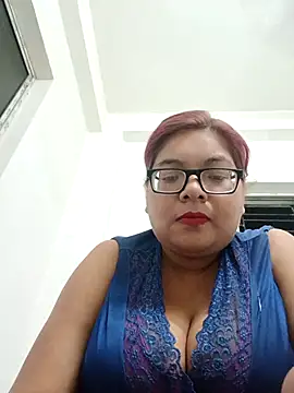 Elie Hallway online show from June 2026 06:01:02 PM