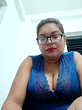 Elie Hallway online show from July 2026 05:45:02 PM