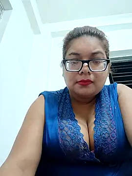 Elie Hallway online show from July 2026 06:20:01 PM