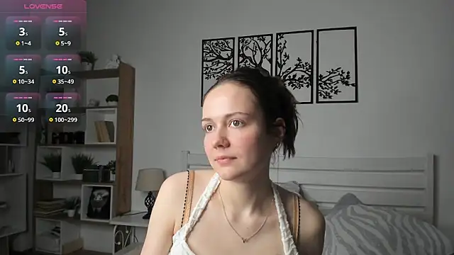 Snapshot of MalvinaTrafford chatting on February 2026 08:14:02 PM MalvinaTrafford online show from February 2026 08:14:02 PM