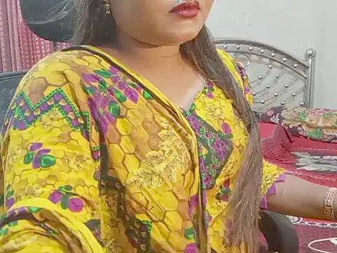 Nusrat Faria online show from June 2026 06:42:01 PM