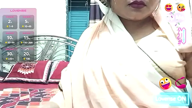 Nusrat Faria online show from July 2026 10:20:01 PM