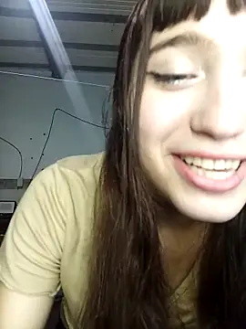 dieciochoyundia online show from April 2026 03:51:01 AM