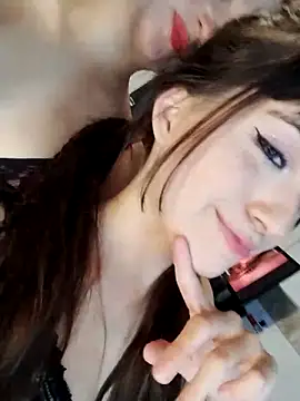 dieciochoyundia online show from April 2026 01:43:01 AM