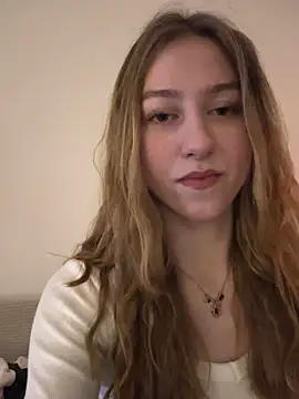 Snapshot of romyxxs chatting on February 2026 08:18:01 PM romyxxs online show from February 2026 08:18:01 PM