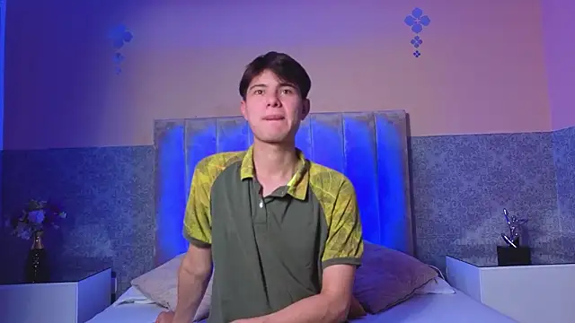 Snapshot of Derek_Sinn chatting on February 2026 08:29:02 PM Derek Sinn online show from February 2026 08:29:02 PM