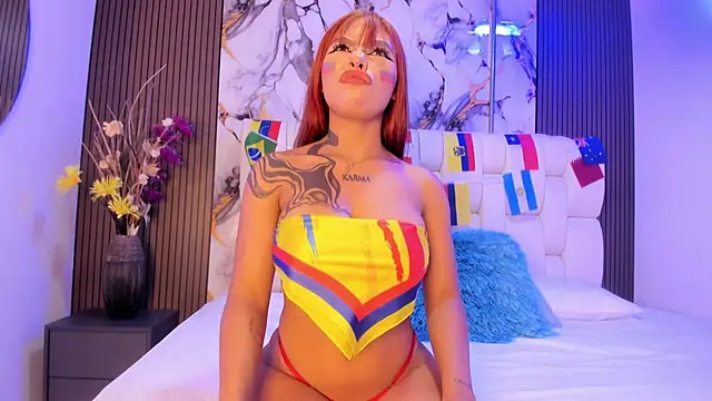 sophiaa10 online show from June 2026 07:04:02 PM