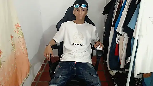 Snapshot of BOY_0914 chatting on March 2026 05:04:01 AM BOY 0914 online show from March 2026 05:04:01 AM