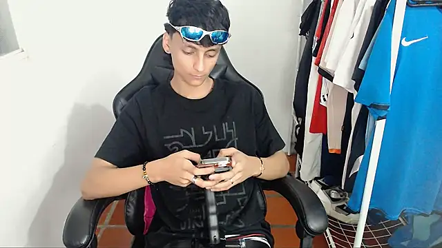 Snapshot of BOY_0914 chatting on March 2026 06:06:01 AM BOY 0914 online show from March 2026 06:06:01 AM