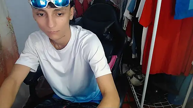 Snapshot of BOY_0914 chatting on March 2026 06:19:02 AM BOY 0914 online show from March 2026 06:19:02 AM