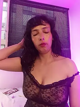 Eva Err online show from June 2026 10:32:01 PM