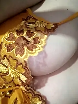 Snapshot of Hana-lovee chatting on February 2026 08:46:01 AM Hana-lovee online show from February 2026 08:46:01 AM