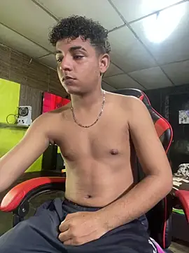 Aron2028 online show from January 2026 08:29:01 PM