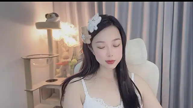 Yumi yuni online show from May 2026 02:45:01 PM