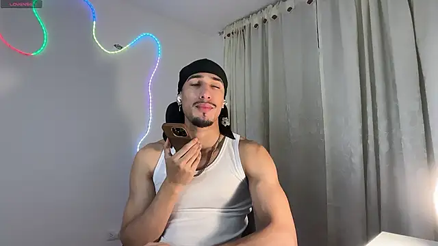 Snapshot of rafael_stone11 chatting on February 2026 01:16:02 AM rafael stone11 online show from February 2026 01:16:02 AM