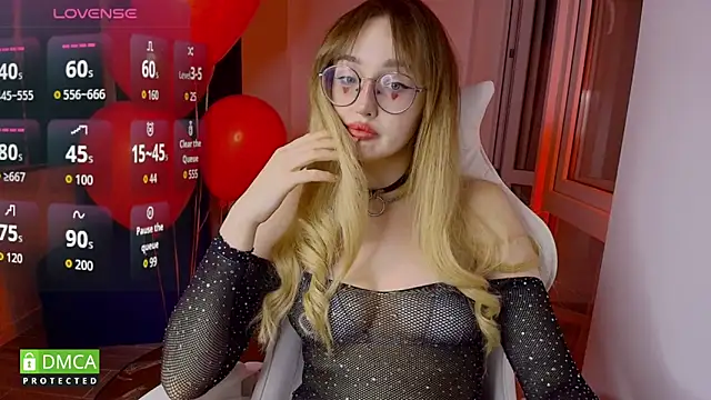 Snapshot of AdeLuna chatting on February 2026 09:00:02 PM AdeLuna online show from February 2026 09:00:02 PM