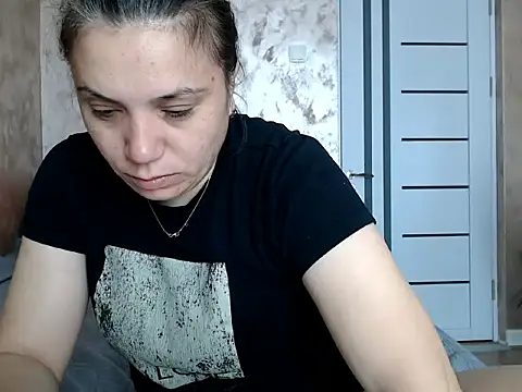 LorraGrey online show from April 2026 06:06:01 AM